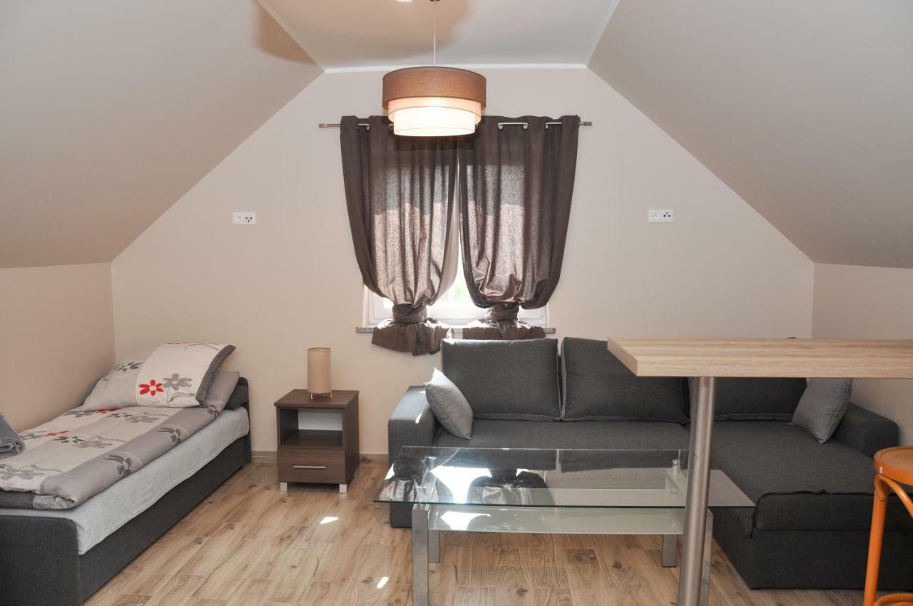 Ferienhaus Holiday Home Domki RAJ Jarosławiec Eksteriør billede